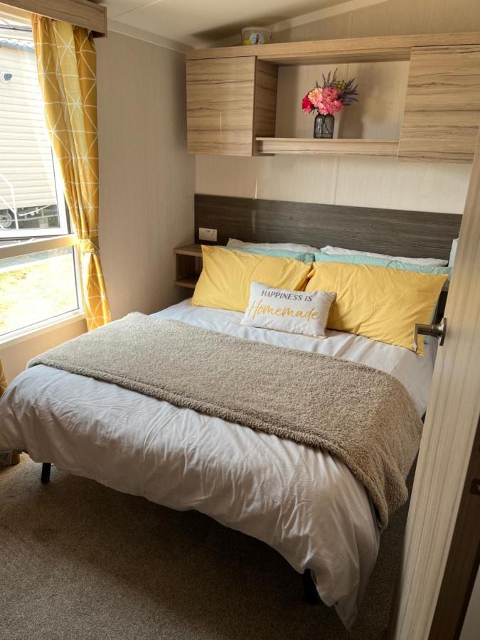 Beautiful Caravan In Trecco Bay! 74 Sycomore 布里真德 外观 照片